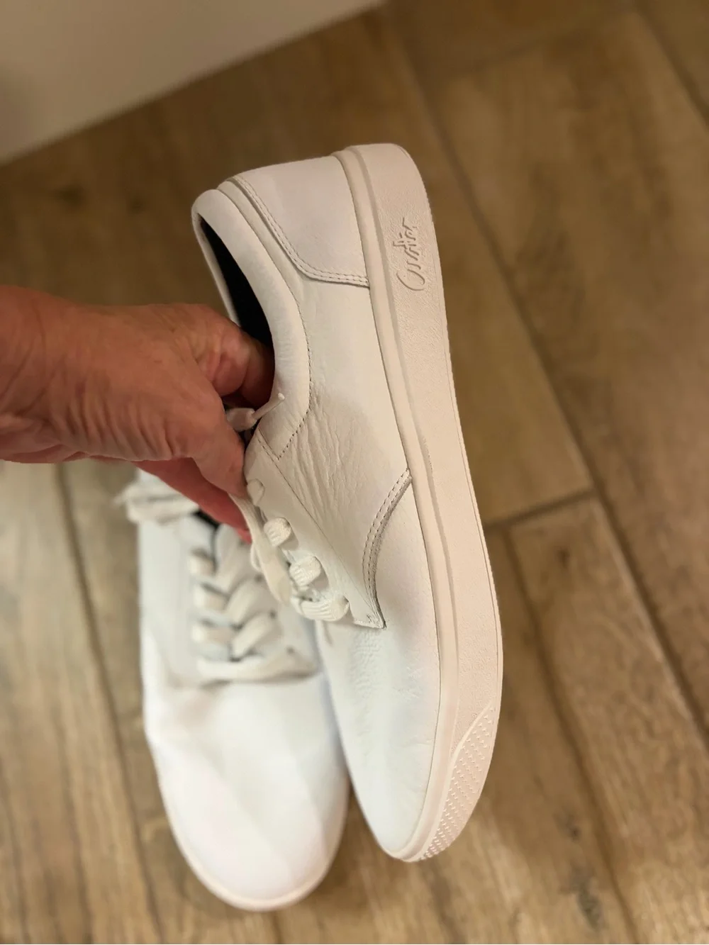Travis Mathew cuater by